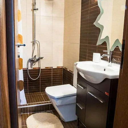 Luxury With Great Views Near Airport 别墅
